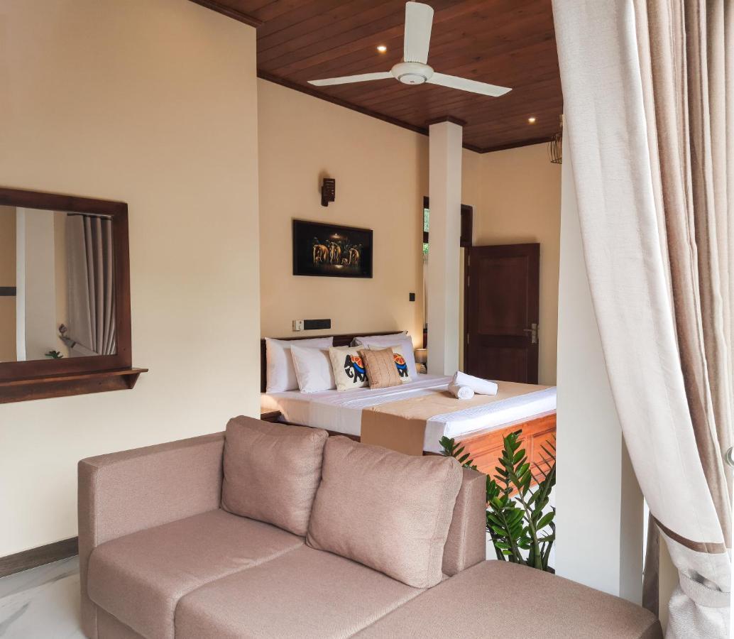 Tranquil Quarter Hotel Kandy Bagian luar foto
