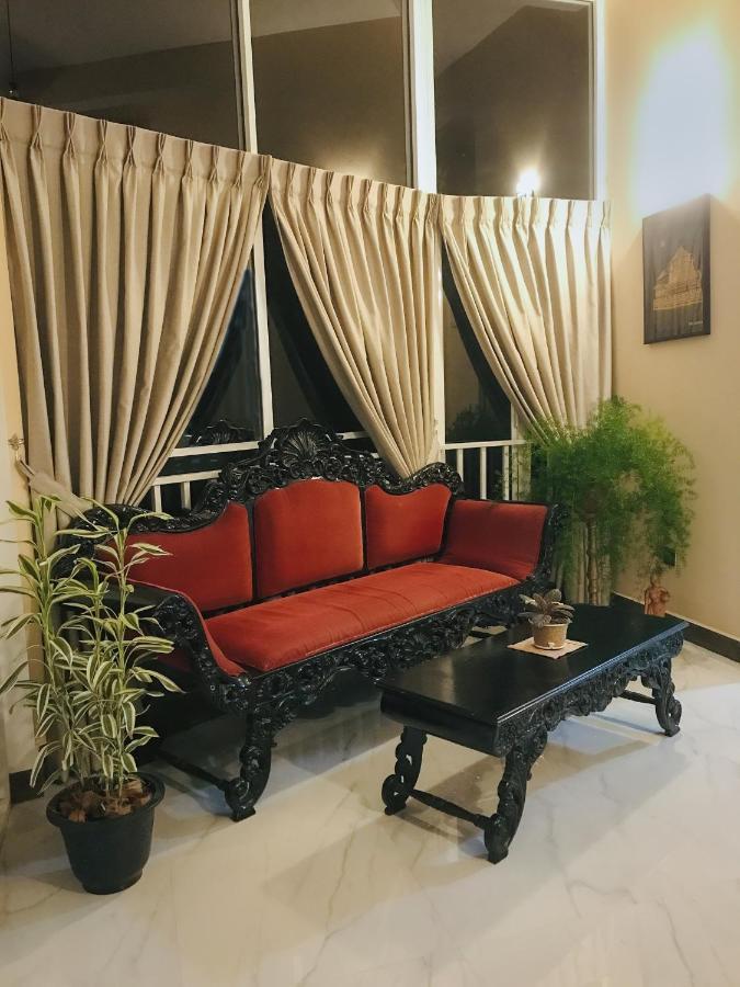 Tranquil Quarter Hotel Kandy Bagian luar foto